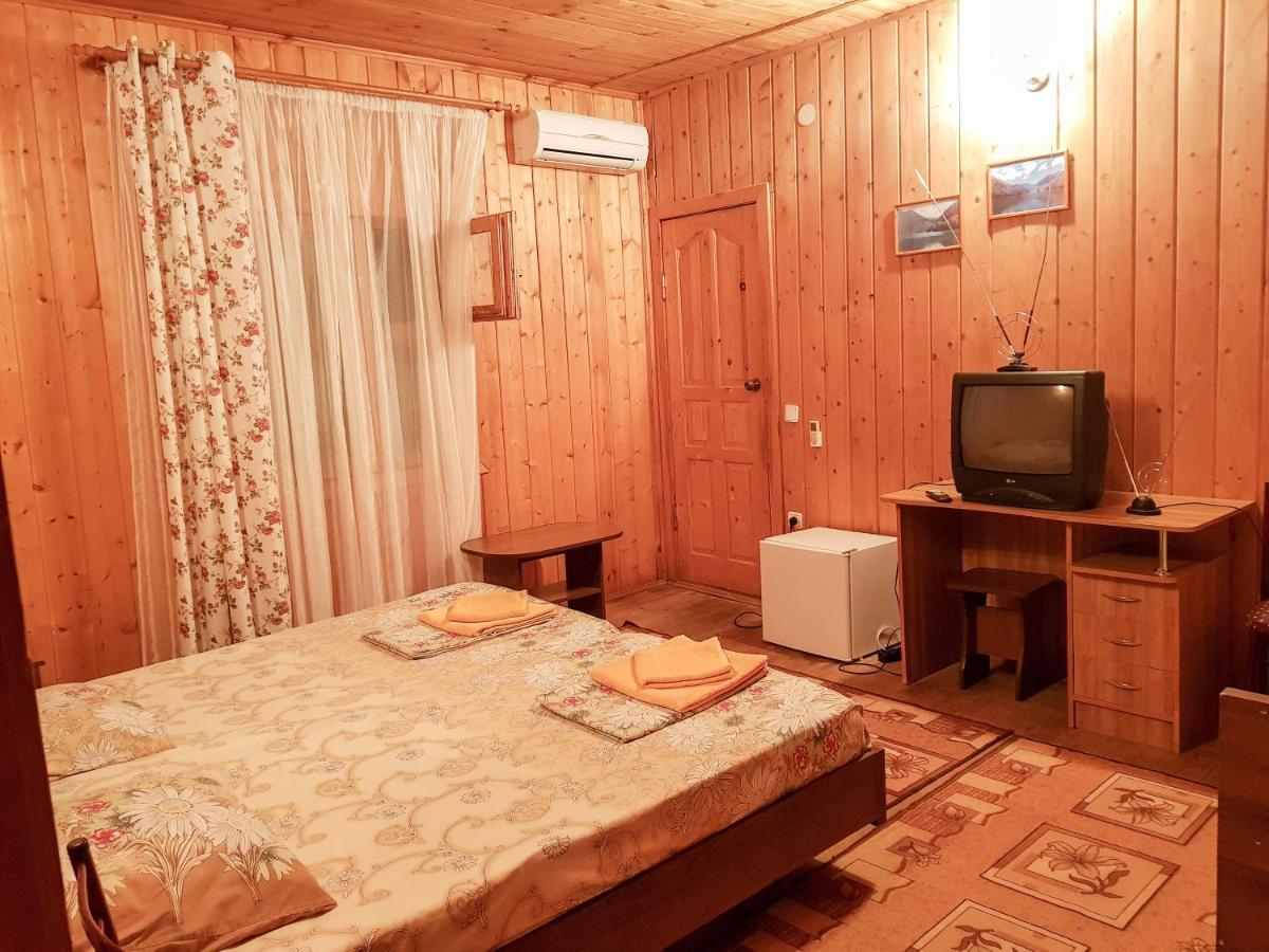Эко-Отель Гагра Gagra Exterior foto