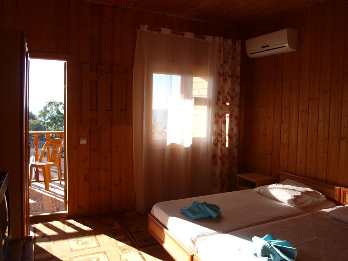 Эко-Отель Гагра Gagra Exterior foto