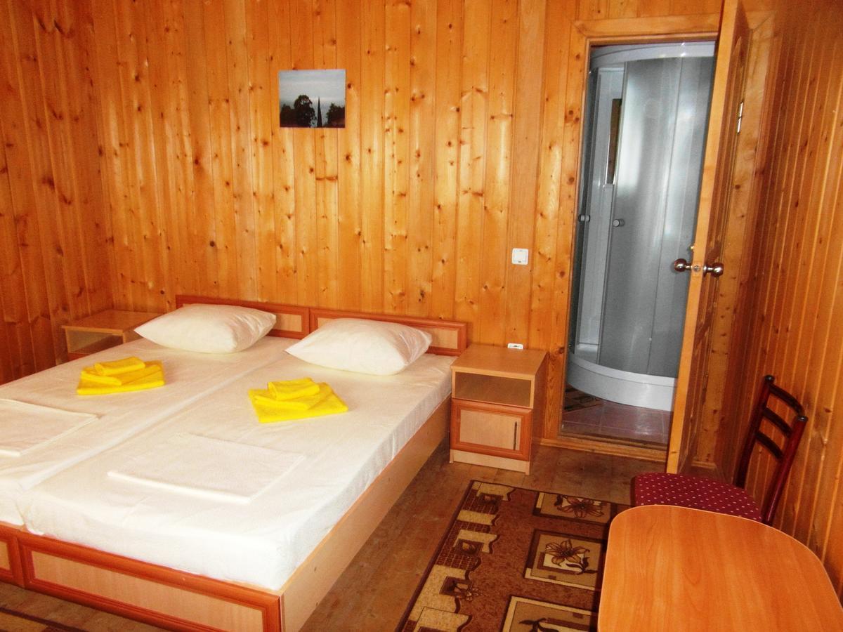 Эко-Отель Гагра Gagra Exterior foto